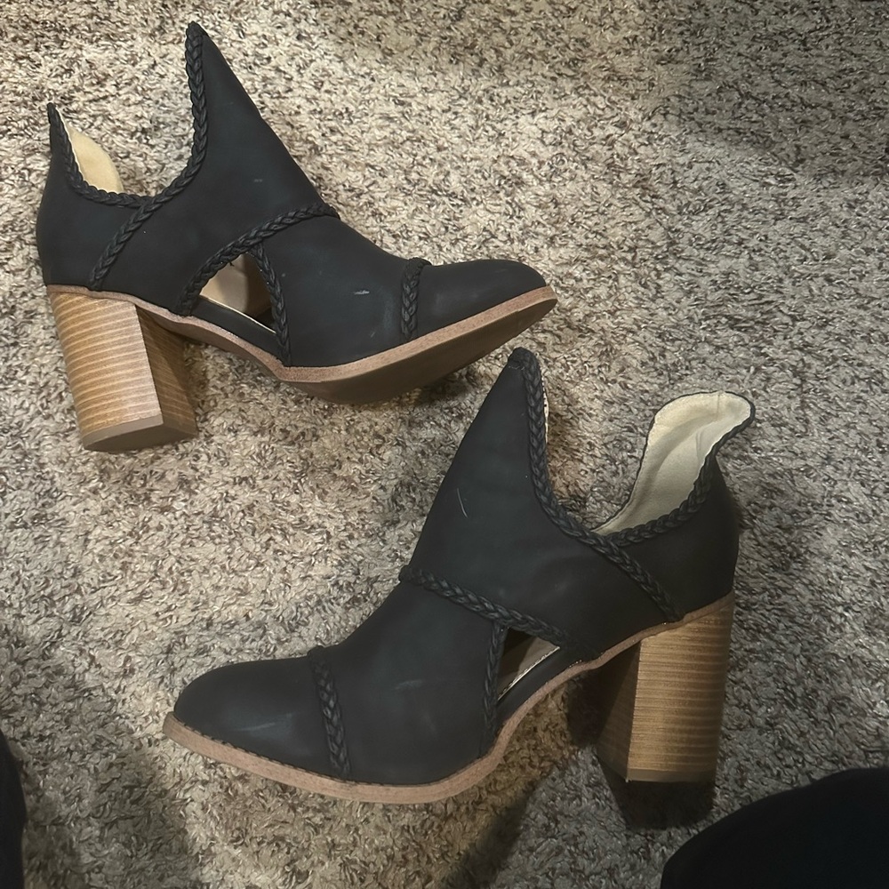 Women's Black Heeled Ankle Boots